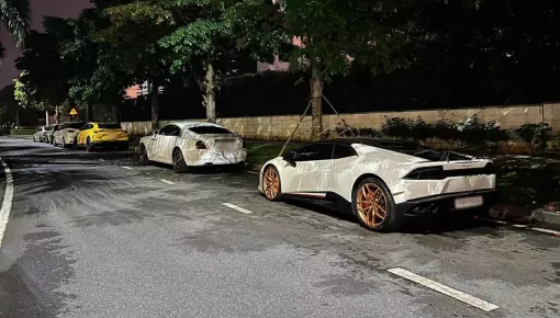 Dàn siêu xe và xe siêu sang đỉnh cao của tay chơi xe kín tiếng ở Tp.HCM