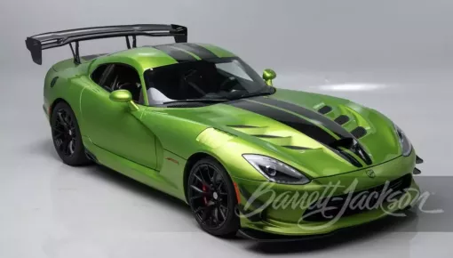 Dodge Viper ACR Snaksin Edition siêu hiếm này đã tái xuất sau nhiều năm cất giữ, màu sơn, trang bị y hệt xe ở Việt Nam