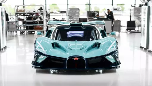 Bugatti hoàn thiện chiếc xe đua Bolide cuối cùng