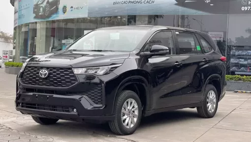 Toyota Innova Cross bản cắt trang bị lặng lẽ ra mắt Việt Nam, giá chỉ 730 triệu đồng