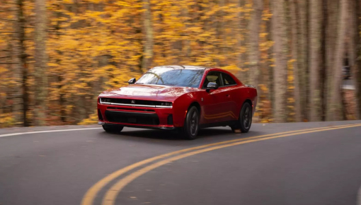 Cận cảnh Dodge Charger R/T 2026: Ai muốn cổ máy V8 thì phải chờ đợi khá lâu nữa
