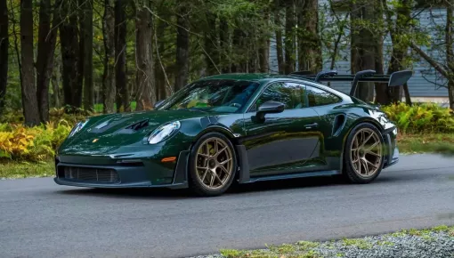 Porsche 911 GT3 RS 2025 chỉ mới chạy 29 km đã được bán chênh hơn 200%