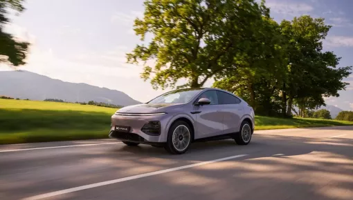 SUV điện Xpeng G6 với “pin AI” sạc siêu nhanh 5C sẽ ra mắt tại Anh vào 2026