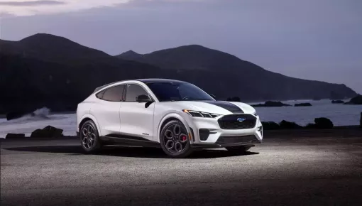 Ford lại triệu hồi xe điện Mustang Mach-E