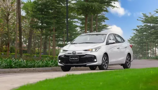 Toyota Vios thăng hoa trong tháng 12/2025, bán chạy hơn người anh em Yaris Cross