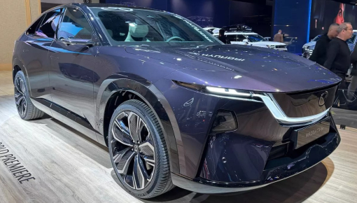 Vén màn Mazda CX-6e - SUV hạng trung dự kiến bán ở Đông Nam Á trong tương lai