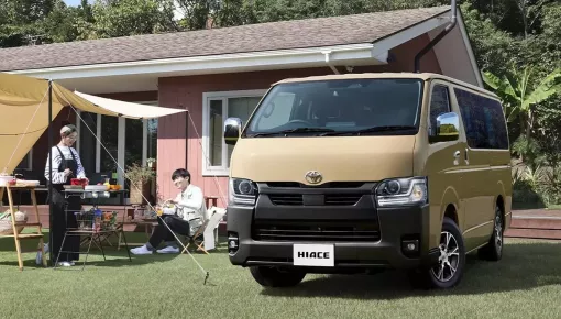 Thay vì nghỉ hưu, "cá mập" Toyota Hiace vẫn tiếp tục được nâng cấp sau 22 năm bán trên thị trường