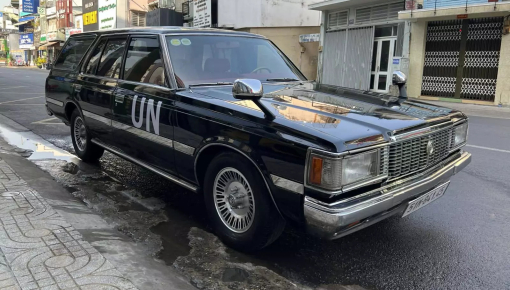 Hệ đam mê xe Toyota Crown như "Qua" Vũ: Lái bản Wagon máy dầu Turbo đẹp mắt xuống đường khiến bao người trầm trồ