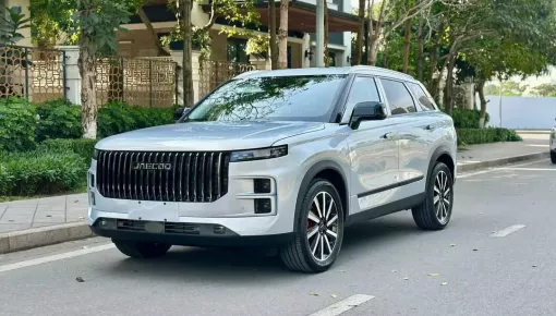 Người mua ở Anh hiện yêu thích chiếc "Range Rover Trung Quốc" này hơn cả bản "xịn"