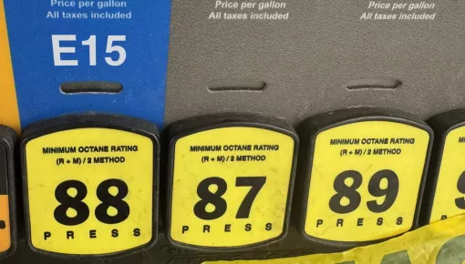 Dùng xăng sinh học E15 có làm hỏng xe không?