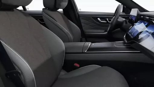 Lần đầu tiên trong lịch sử, Mercedes-Benz S-Class có một trang bị thường chỉ dành cho xe phổ thông