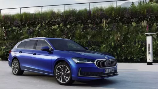 Skoda ra mắt Octavia Select và Wagon Hybrid, cùng Superb PHEV tại xứ sở chuột túi trước khi về Việt Nam?