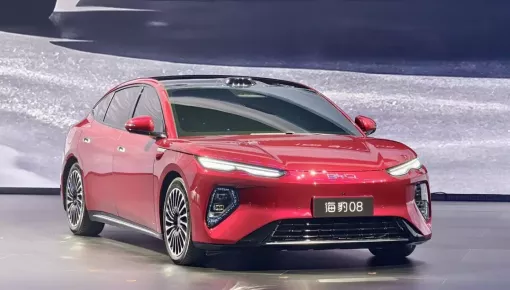 Sedan đầu bảng BYD Seal 08 trình làng với kích thước lớn, chạy 400 km sau chỉ 5 phút sạc