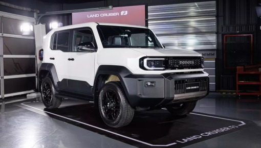 Toyota Land Cruiser FJ chính thức được bán tại Thái Lan, đắt hơn bản tiêu chuẩn của Fortuner