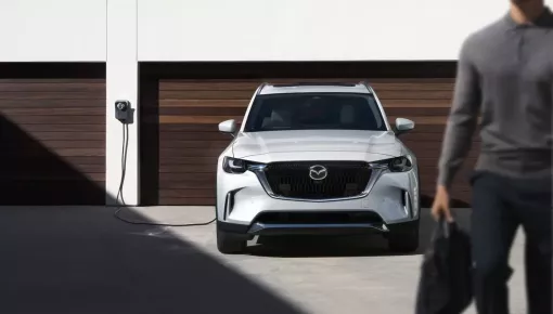 Xe sắp bán ở Việt Nam Mazda CX-90 liên tục bị lỗi, chủ xe kiện hãng