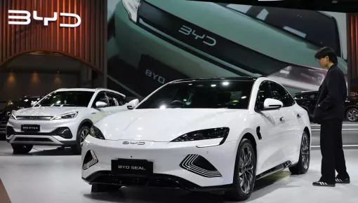 Giảm giá "khô máu" để cạnh tranh, BYD lần đầu tiên giảm lợi nhuận thường niên sau 4 năm
