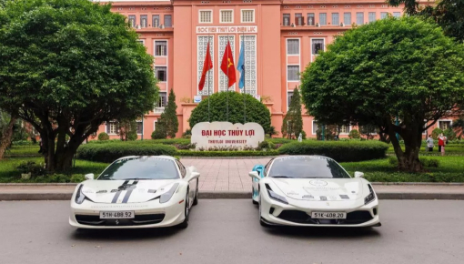 “Siêu ngựa” Ferrari F8 Spider khuấy đảo giới sinh viên tại Hà Nội