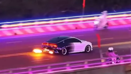 Tài xế điều khiển chiếc Kia K5 "khạc lửa" tại Đắk Lắk bị phạt đến 77 triệu đồng