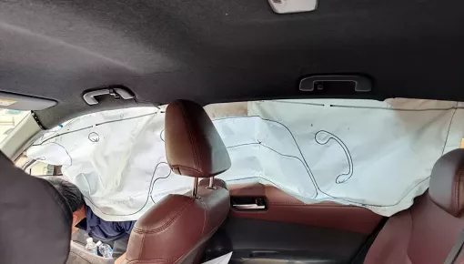 Vụ chiếc Corolla Cross bung túi khí khi đi cạnh xe tải bị nổ lốp: Toyota Việt Nam lên tiếng giải thích