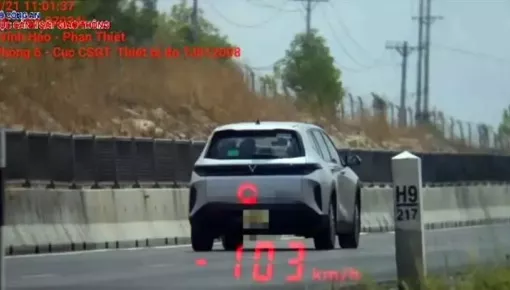 Chủ xe và tài xế bị phạt gần 120 triệu đồng vì loạt vi phạm trên cao tốc