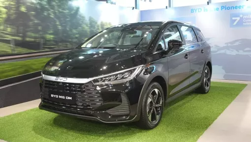 Mẫu MPV 7 chỗ BYD M6 đang bán ở Việt Nam có thêm phiên bản chỉ tiêu thụ 1,53 lít xăng/100 km