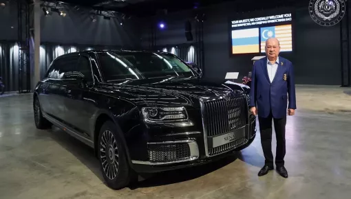 Quốc vương Malaysia sở hữu Aurus Senat - xe limousine chuyên chở Tổng thống Nga