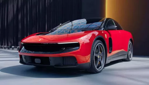 Cựu giám đốc Ferrari chê siêu xe mới của hãng xấu đến mức chẳng ai muốn "nhái" thiết kế