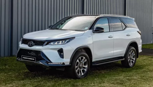 Toyota cắt giảm sản lượng đến 83.000 xe, Fortuner và Hilux cũng bị ảnh hưởng