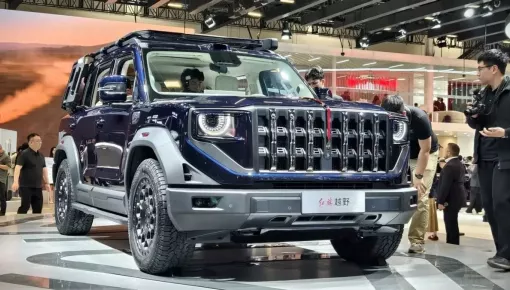 Hãng chuyên sản xuất xe limousine cho lãnh đạo Trung Quốc chế tạo đối thủ mới của Mercedes G-Class