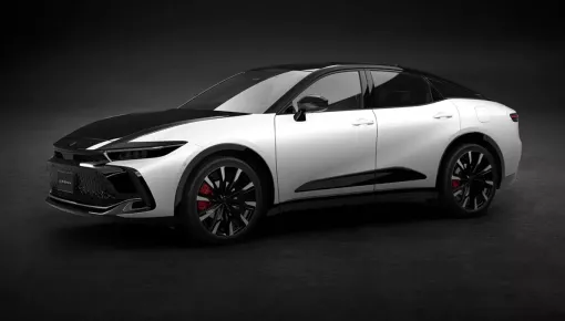 Toyota Crown Crossover 2027 lộ diện, được điều chỉnh chi tiết thiết kế từng gây nhiều tranh cãi