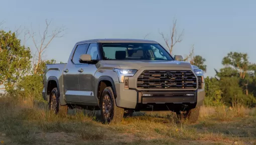 Bán tải cỡ lớn Toyota Tundra 2027 bổ sung lựa chọn tiết kiệm hơn cho người mê off-road