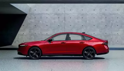 Doanh số xe hybrid của Honda lập kỷ lục mới khi giá xăng leo thang