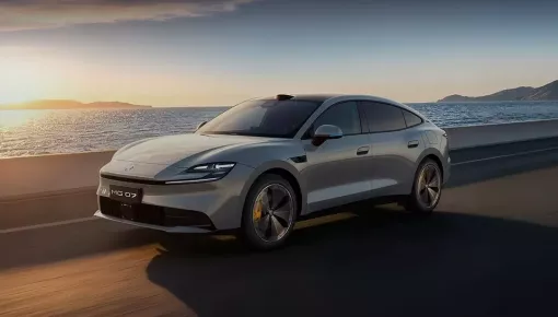 MG 07 vừa ra mắt đã có thêm phiên bản hybrid sạc điện, chạy 245 km chỉ bằng pin