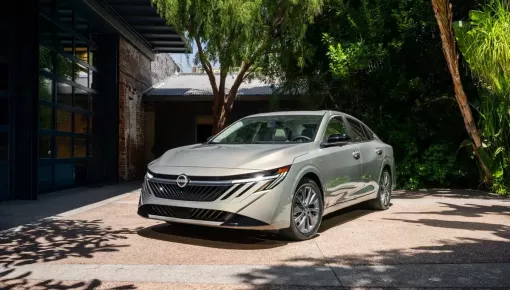 Nissan Sentra 2027 trình làng, thêm hộp số CVT cải tiến, đối đầu Honda Civic và Mazda3