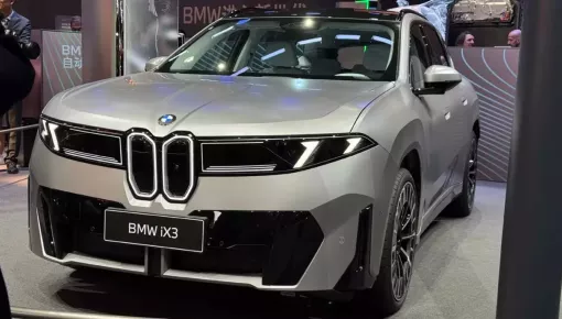 Khách hàng ồ ạt đặt cọc mua BMW iX3 dù chưa được sờ tận tay xe tại đại lý