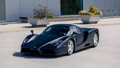 Chiếc Ferrari Enzo sơn đen nhám duy nhất trên thế giới từng thuộc sở hữu của Hoàng gia Brunei