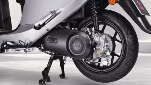 Hãng xe máy điện Dat Bike nhận giải thưởng cho công nghệ sạc tích hợp