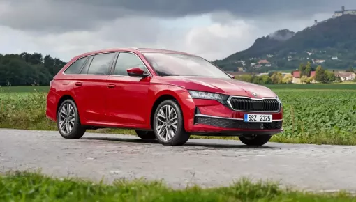 Skoda giới thiệu mẫu xe hybrid HEV đầu tiên