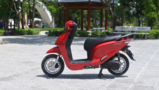 Cuộc đua nâng chuẩn xe máy điện: Không chỉ đi xa, mà còn phải thông minh và tiện dụng