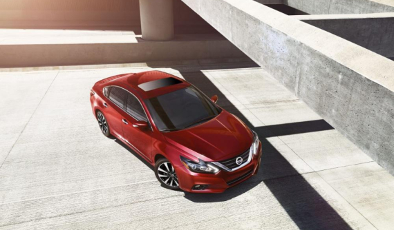 Giá xe Nissan tháng 1/2018: Sedan cỡ trung Teana rẻ hơn gần 200 triệu Đồng