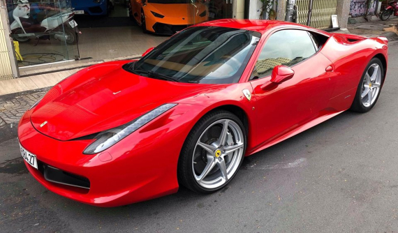 Ferrari 458 Italia từng thuộc sở hữu của Phan Thành tái xuất trên phố Sài thành với ngoại thất đỏ rực
