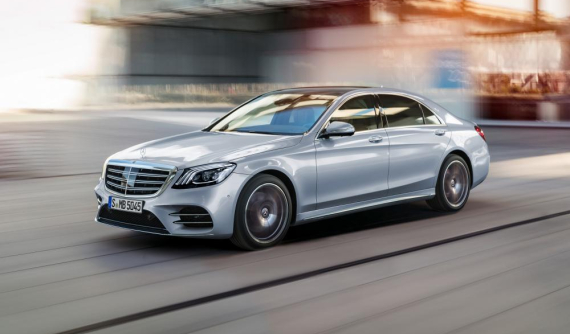 Mercedes-Benz là hãng xe sang bán chạy nhất cả ở Việt Nam lẫn thế giới