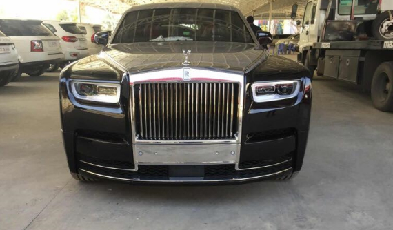 Rolls-Royce Phantom 2018 đầu tiên xuất hiện tại Campuchia, đại gia Việt "phát thèm"