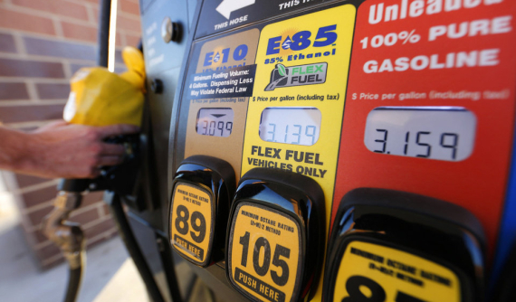 Giảm ô nhiễm môi trường nhưng sản xuất ethanol lại khá tốn kém