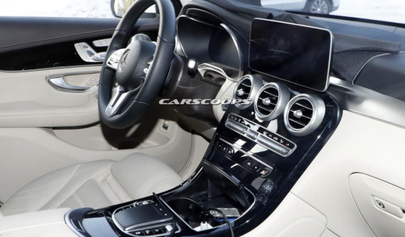 Crossover hạng sang Mercedes-Benz GLC 2019 lộ thiết kế nội thất