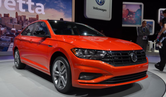 Cận cảnh VW Jetta 2019 - Đối thủ nặng ký của Honda Civic trong phân khúc sedan cỡ nhỏ