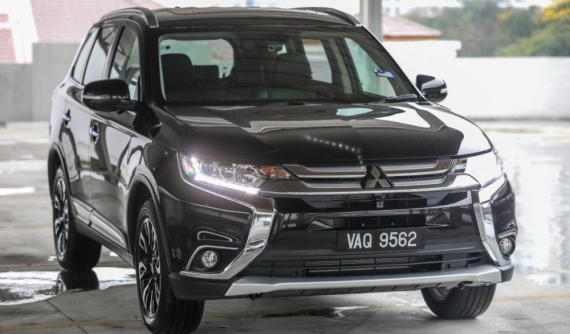 Cùng trang bị, Mitsubishi Outlander 2.4 CKD của Malaysia rẻ hơn xe ở Việt Nam