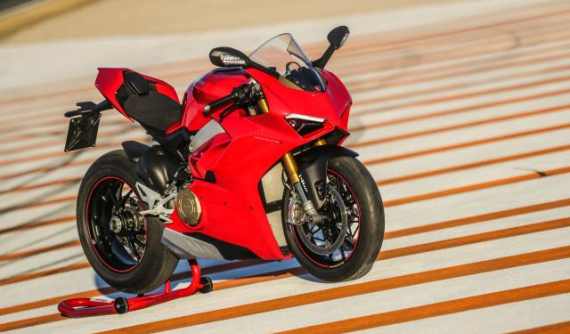 10 siêu mô tô mạnh nhất ra mắt trong năm 2018