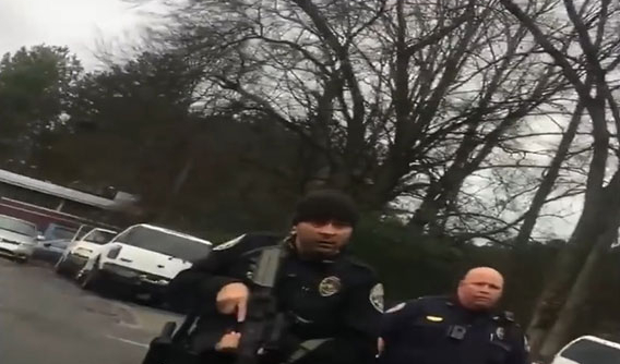 Tiếng pô của Acura Integra độ khiến lực lượng đặc nhiệm SWAT tưởng có vụ xả súng