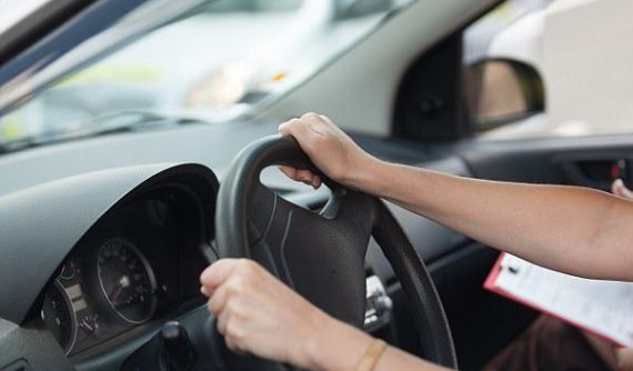 Thi lấy bằng lái xe, người phụ nữ tử vong vì áp lực